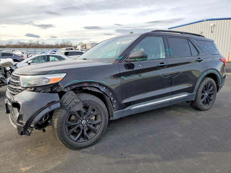 FORD EXPLORER X 2021 с VIN 1FMSK8DH8MGC09836 - Фото с аукциона