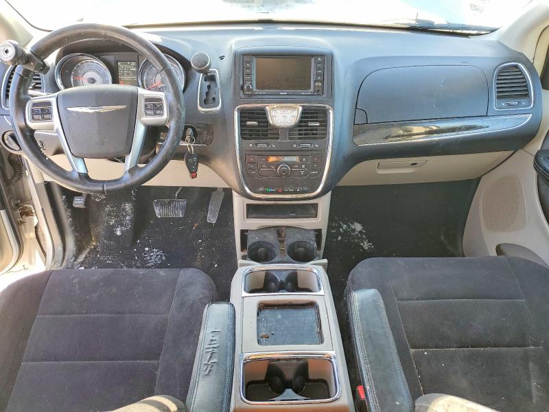 Photo 8 from auction – 2011 CHRYSLER TOWN & COUNTRY with VIN 2A4RR5DG2BR605562