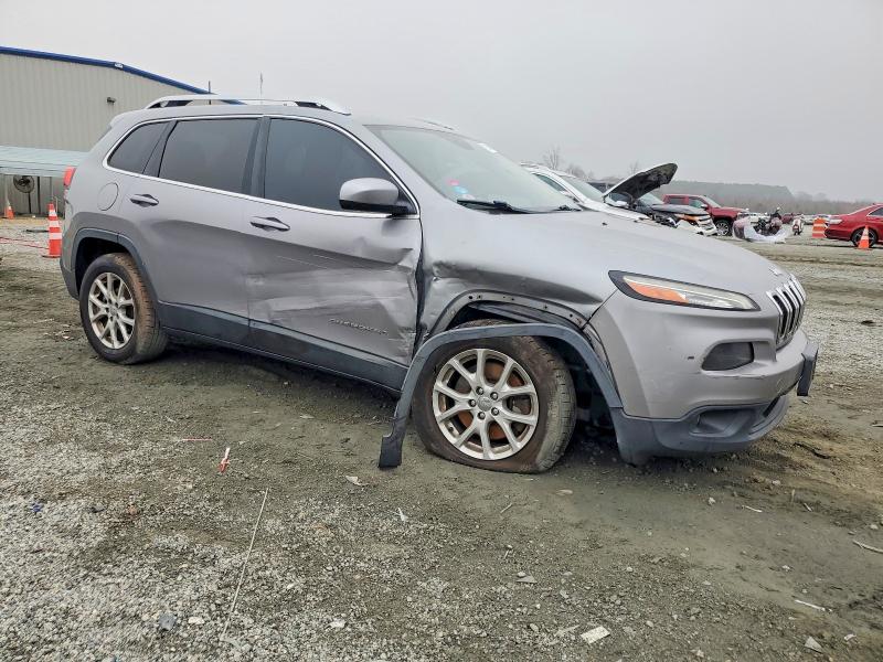 Photo 4 from auction – 2015 JEEP CHEROKEE L with VIN 1C4PJLCB1FW560030
