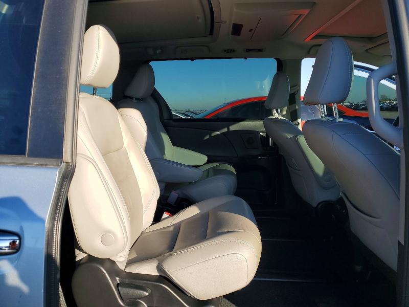 Photo 11 from auction – 2020 TOYOTA SIENNA XLE with VIN 5TDDZ3DC0LS229826