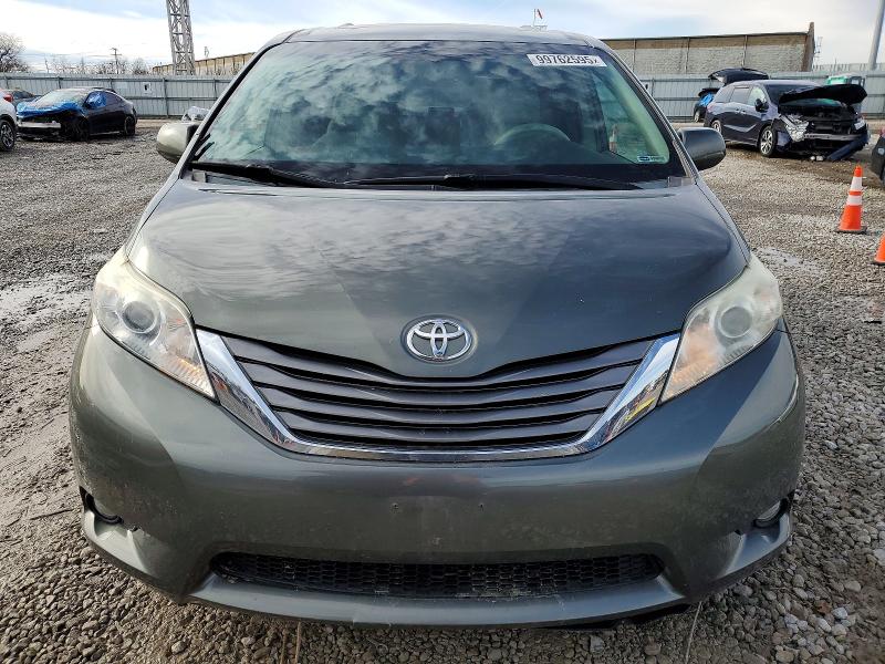 Photo 5 from auction – 2012 TOYOTA SIENNA XLE with VIN 5TDYK3DC7CS182283