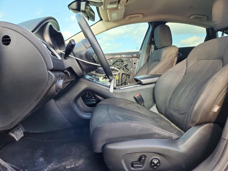 Photo 7 from auction – 2015 CHRYSLER 200 LIMITE with VIN 1C3CCCAB1FN634620
