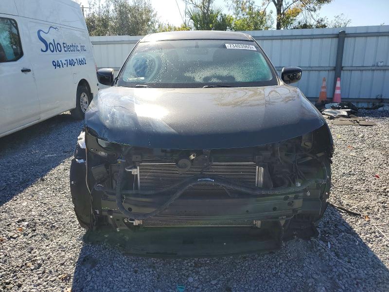 Photo 5 from auction – 2017 NISSAN ROGUE S with VIN KNMAT2MT7HP500719