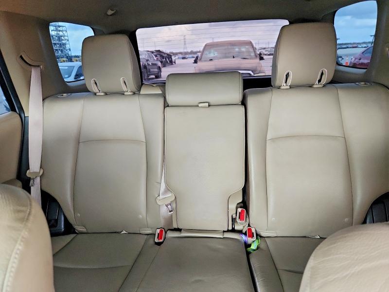 Photo 10 from auction – 2011 TOYOTA 4RUNNER SR with VIN JTEZU5JR3B5016636