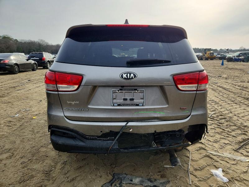 Photo 6 from auction – 2017 KIA SORENTO LX with VIN 5XYPG4A30HG296895