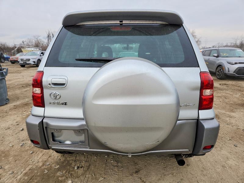 Foto 6 de la subasta – 2005 TOYOTA RAV4 con VIN JTEHD20V656035513
