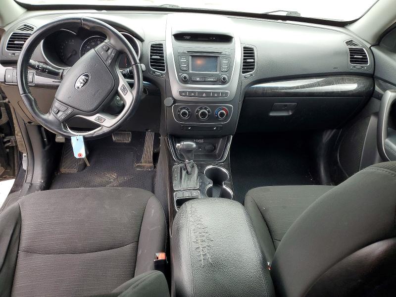 Photo 8 from auction – 2015 KIA SORENTO LX with VIN 5XYKT4A62FG633760