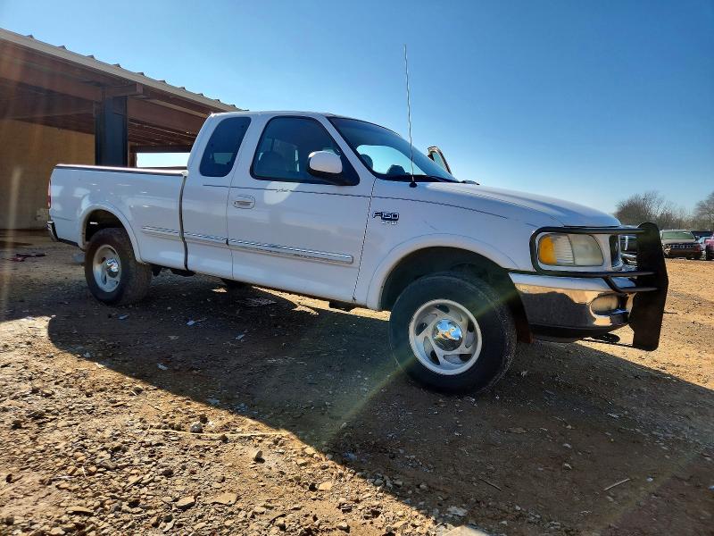 Photo 4 from auction – 1998 FORD F150 with VIN 1FTRX18L8WNA56495