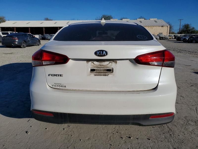 Photo 6 from auction – 2018 KIA FORTE with VIN 3KPFL4A70JE208019