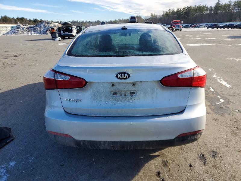 Photo 6 from auction – 2016 KIA FORTE with VIN KNAFK4A63G5602609