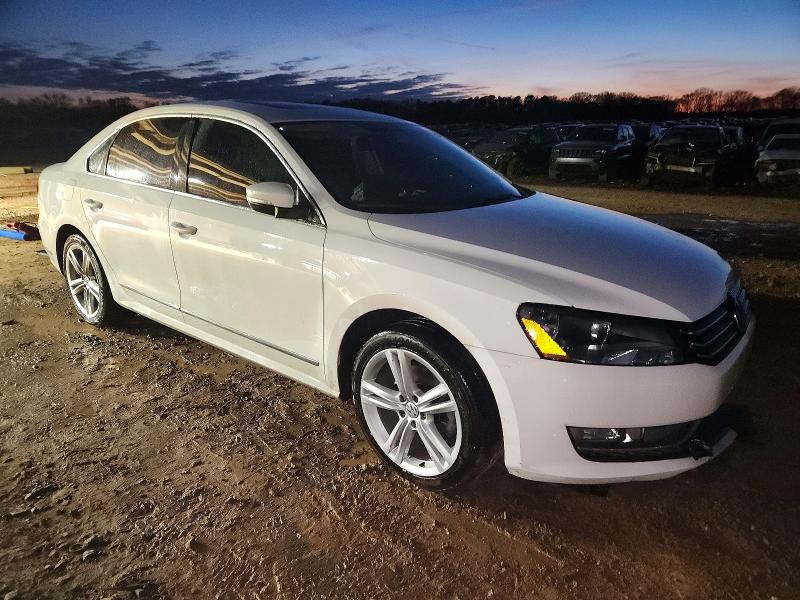 Photo 4 from auction – 2015 VOLKSWAGEN PASSAT with VIN 1VWBS7A34FC008496
