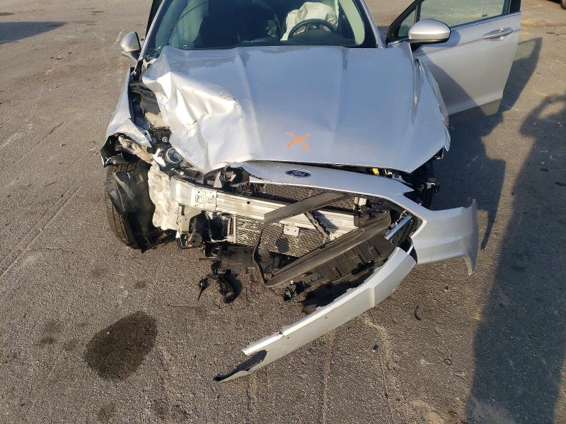 Photo 11 from auction – 2017 FORD FUSION with VIN 3FA6P0H77HR249520