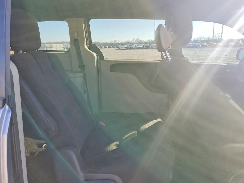 Photo 11 from auction – 2016 DODGE GRAND CARAVAN with VIN 2C4RDGBG6GR102658