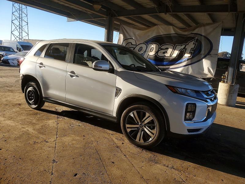 Photo 4 from auction – 2025 MITSUBISHI OUTLANDER with VIN JA4ARUAU0SU004204