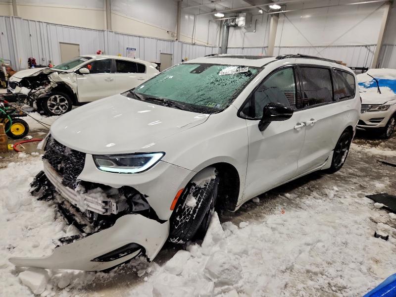CHRYSLER PACIFICA L 2025 with VIN 2C4RC1GG6SR560976 - Photo from auction