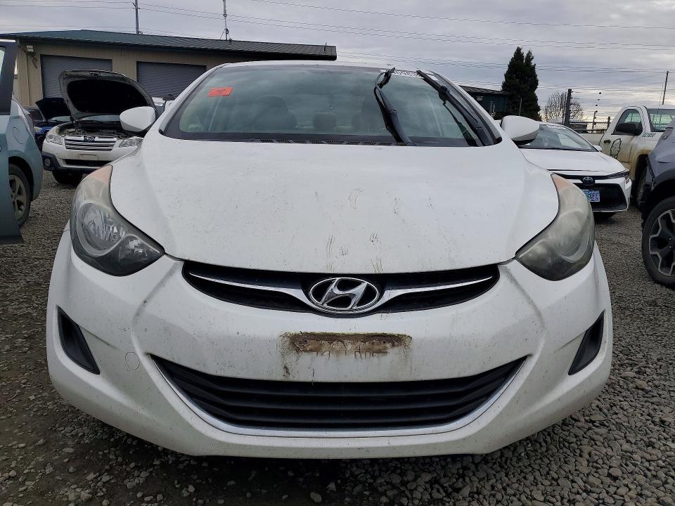 Photo 5 from auction – 2011 HYUNDAI ELANTRA with VIN 5NPDH4AE3BH025380