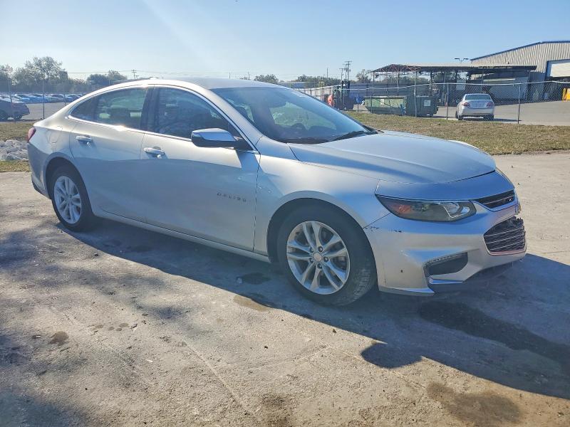 Photo 4 from auction – 2017 CHEVROLET MALIBU LT with VIN 1G1ZE5ST0HF234590