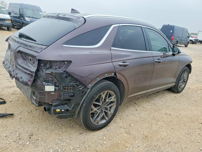 Photo 3 from auction – 2022 GENESIS GV70 BASE with VIN KMUMADTBXNU029571