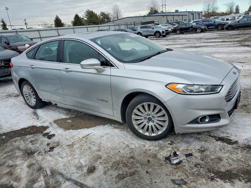 Photo 4 from auction – 2014 FORD FUSION with VIN 3FA6P0LU2ER296785