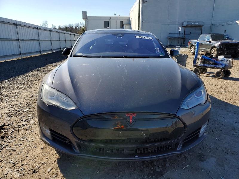 Photo 5 from auction – 2016 TESLA MODEL S with VIN 5YJSA1E47GF131672