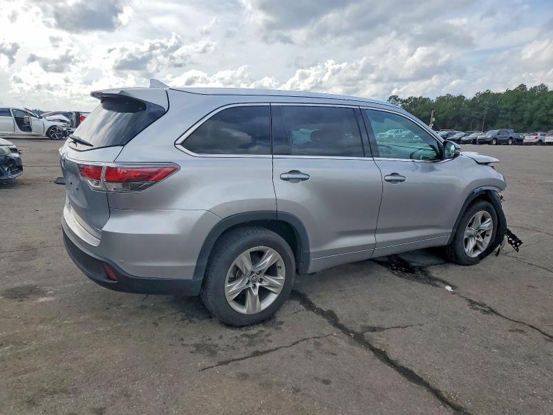 Photo 3 from auction – 2016 TOYOTA HIGHLANDER with VIN 5TDYKRFH8GS121784