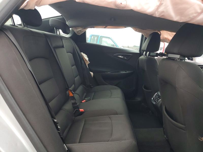 Photo 10 from auction – 2018 CHEVROLET MALIBU with VIN 1G1ZD5ST9JF266091