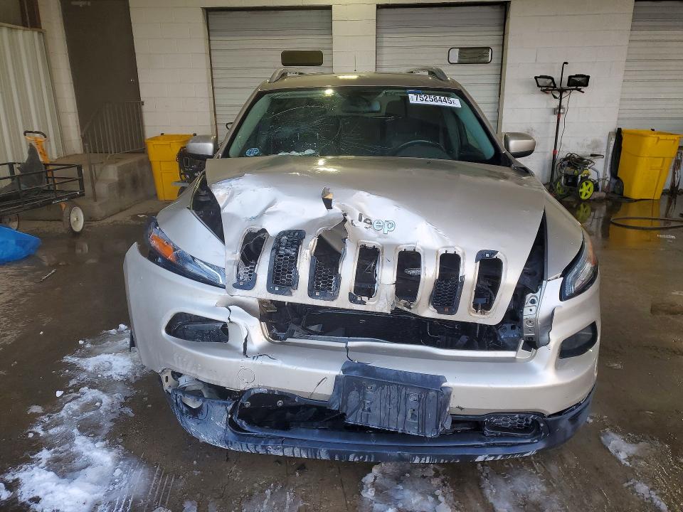 Photo 5 from auction – 2014 JEEP CHEROKEE L with VIN 1C4PJLCB0EW205459