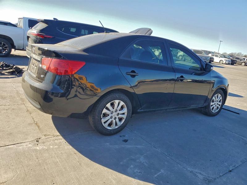 Photo 3 from auction – 2010 KIA FORTE EX with VIN KNAFU4A2XA5847048