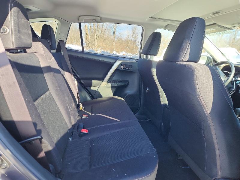 Photo 11 from auction – 2015 TOYOTA RAV4 XLE with VIN JTMRFREV1FJ020680