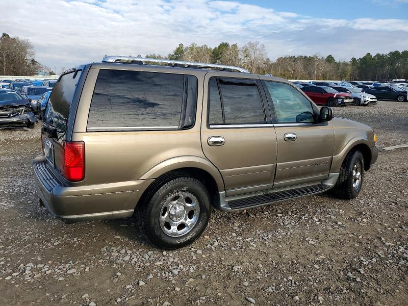 Photo 3 from auction – 2002 LINCOLN NAVIGATOR with VIN 5LMFU28R62LJ12602
