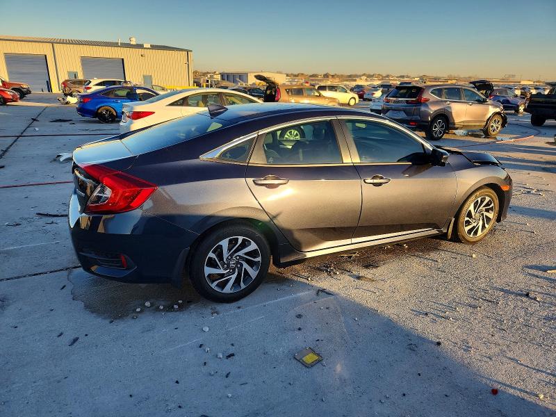 Photo 3 from auction – 2018 HONDA CIVIC EX with VIN 2HGFC2F77JH504402