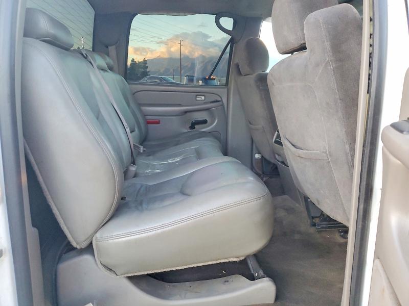 Photo 10 from auction – 2004 GMC SIERRA K25 with VIN 1GTGK23U04F253034