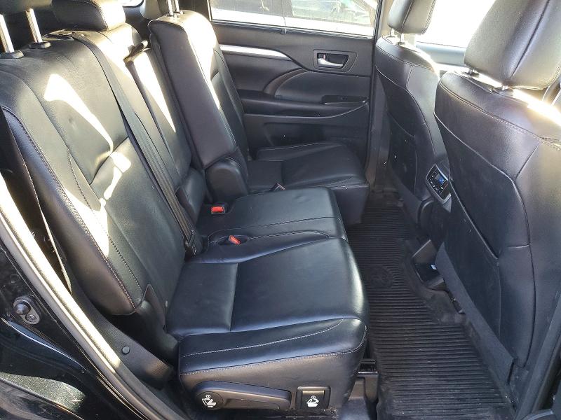 Photo 11 from auction – 2016 TOYOTA HIGHLANDER with VIN 5TDJKRFH6GS339191