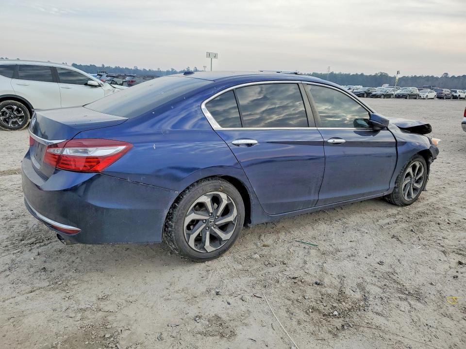 Photo 3 from auction – 2016 HONDA ACCORD with VIN 1HGCR2F89GA115228