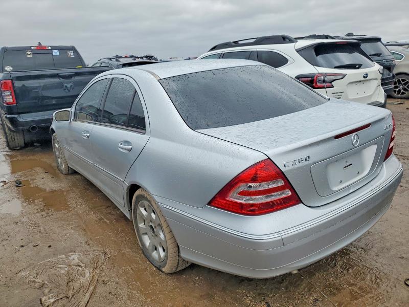 Photo 2 from auction – 2007 MERCEDES-BENZ C 280 4MAT with VIN WDBRF92H47F863869