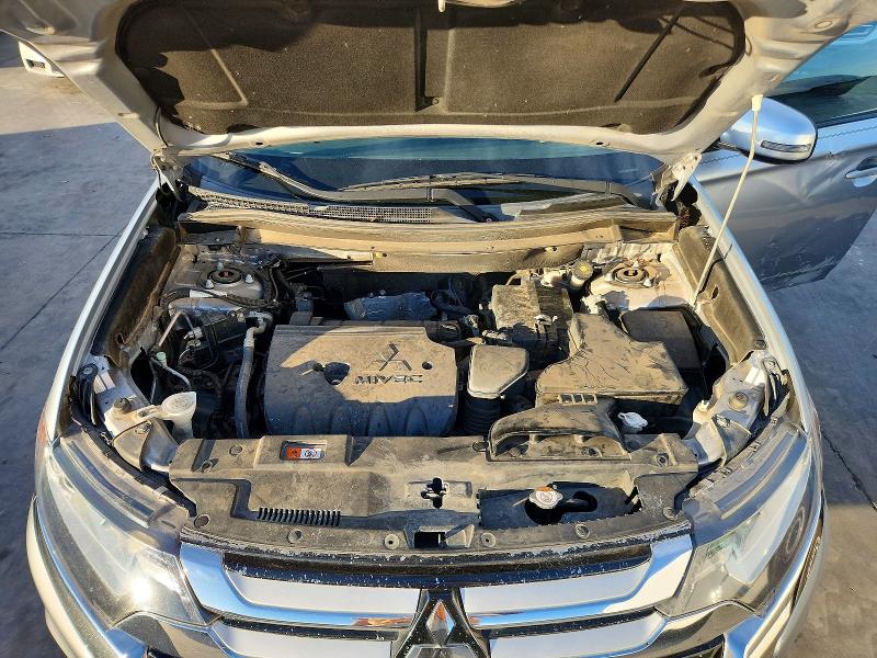Photo 11 from auction – 2016 MITSUBISHI OUTLANDER with VIN JA4AD3A36GZ007716