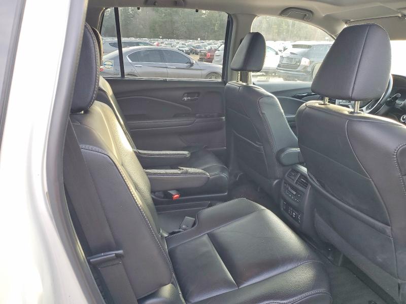 Photo 11 from auction – 2019 HONDA PILOT with VIN 5FNYF6H69KB021320