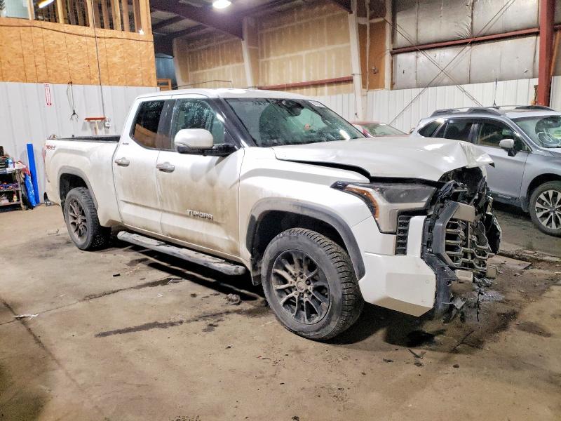Photo 4 from auction – 2022 TOYOTA TUNDRA DOU with VIN 5TFJA5DAXNX024077