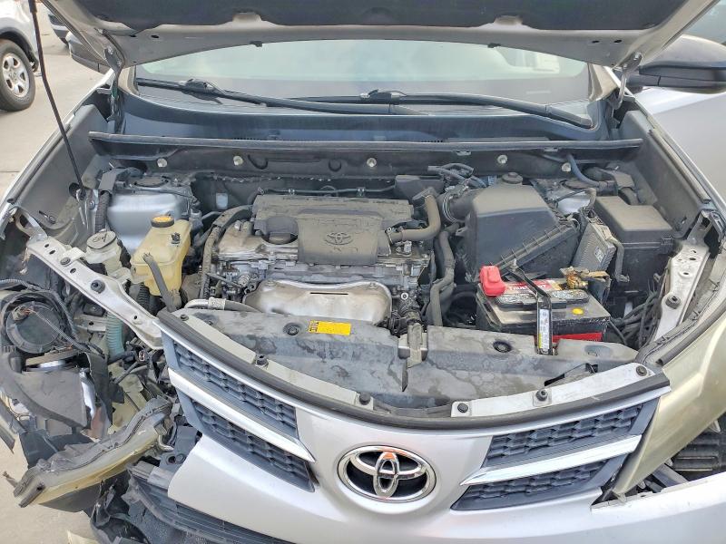 Photo 12 from auction – 2015 TOYOTA RAV4 LE with VIN 2T3ZFREV5FW133761