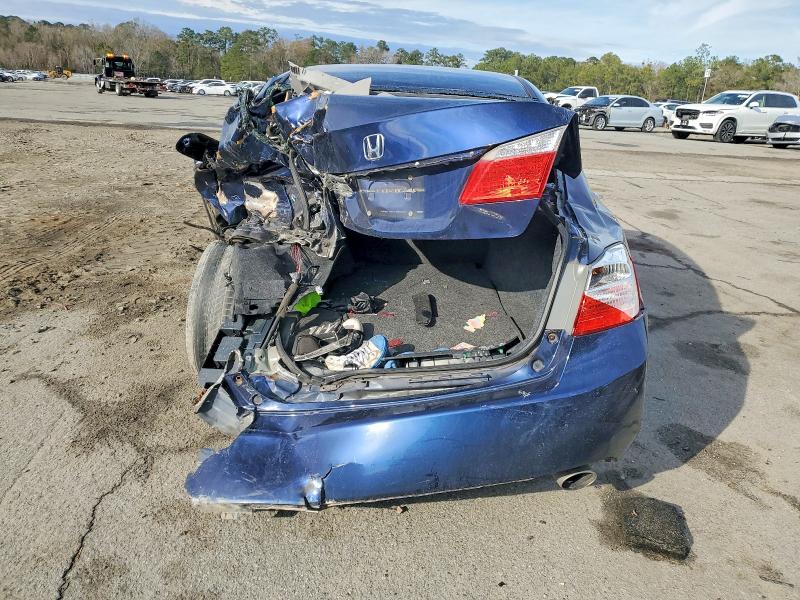 Photo 6 from auction – 2014 HONDA ACCORD with VIN 1HGCR2F30EA197853