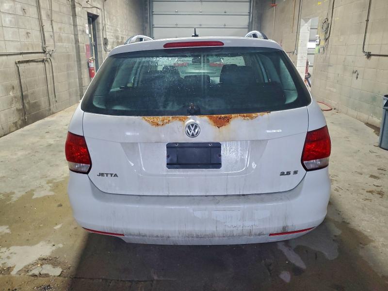 Photo 6 from auction – 2011 VOLKSWAGEN JETTA S with VIN 3VWPX7AJ3BM636337