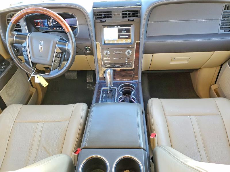 Photo 8 from auction – 2017 LINCOLN NAVIGATOR with VIN 5LMJJ2LT5HEL00143