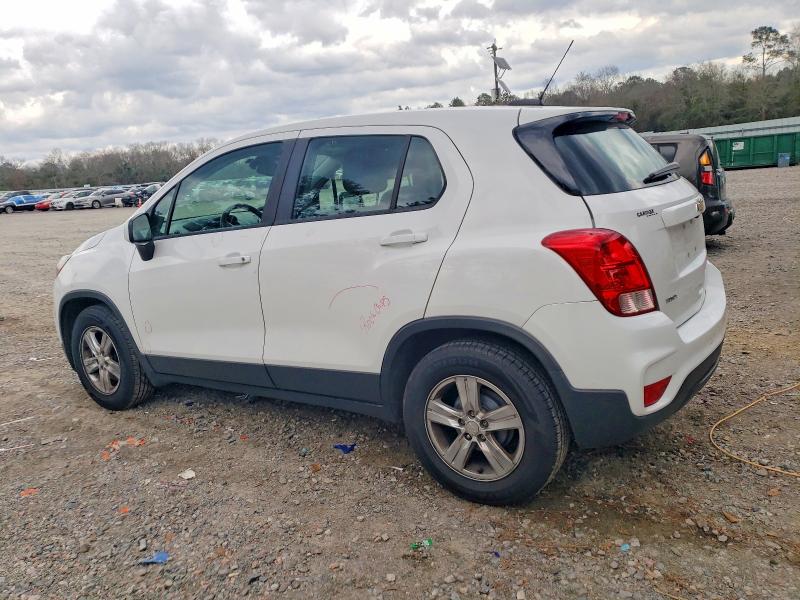 Photo 2 from auction – 2019 CHEVROLET TRAX with VIN 3GNCJKSB0KL355767