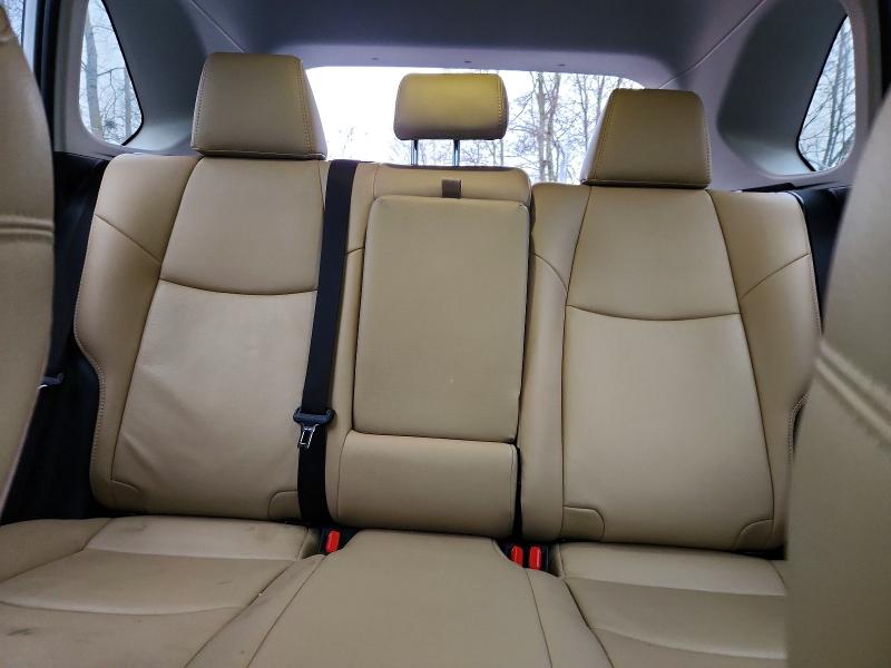 Photo 10 from auction – 2025 TOYOTA RAV4 XLE with VIN JTMRWRFV8SD281392