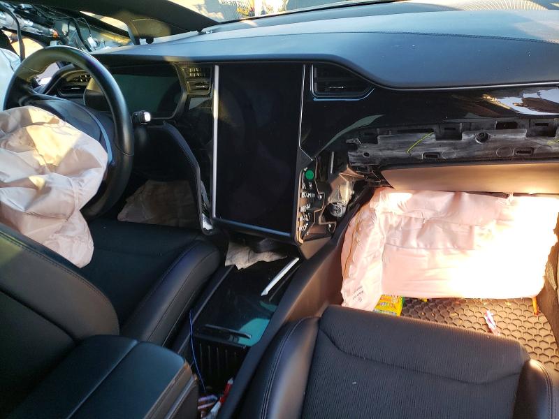 Photo 8 from auction – 2018 TESLA MODEL X with VIN 5YJXCBE21JF130125