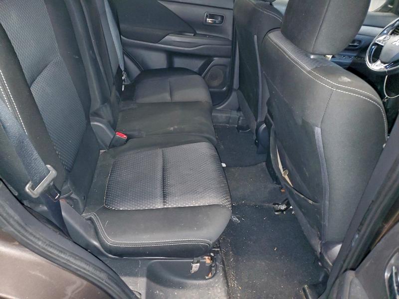 Photo 11 from auction – 2017 MITSUBISHI OUTLANDER with VIN JA4AZ3A38HZ036007