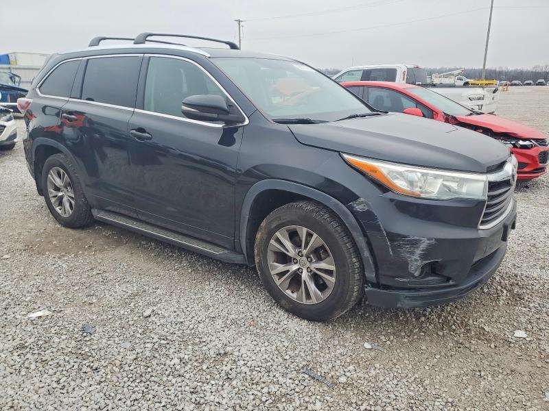 Photo 4 from auction – 2015 TOYOTA HIGHLANDER with VIN 5TDJKRFH2FS136605