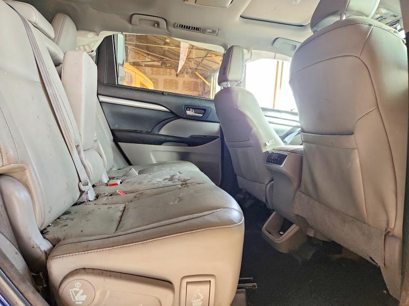 Photo 11 from auction – 2015 TOYOTA HIGHLANDER with VIN 5TDKKRFH7FS108691