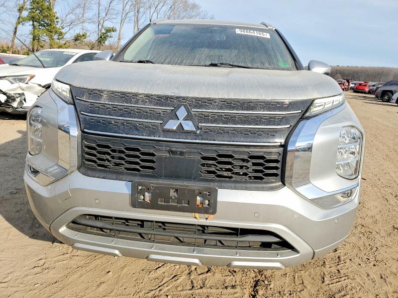 Photo 5 from auction – 2022 MITSUBISHI OUTLANDER with VIN JA4J3VA87NZ025780