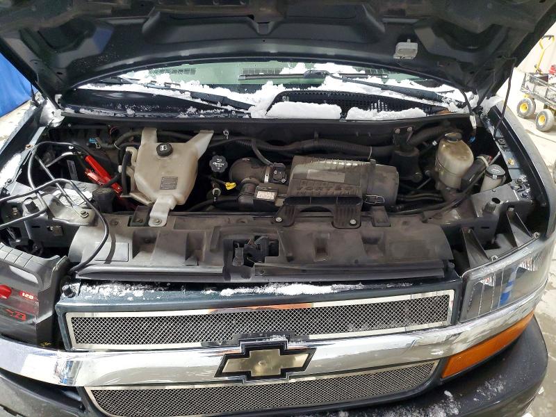 Photo 12 from auction – 2017 CHEVROLET EXPRESS G2 with VIN 1GCWGAFG1H1106771